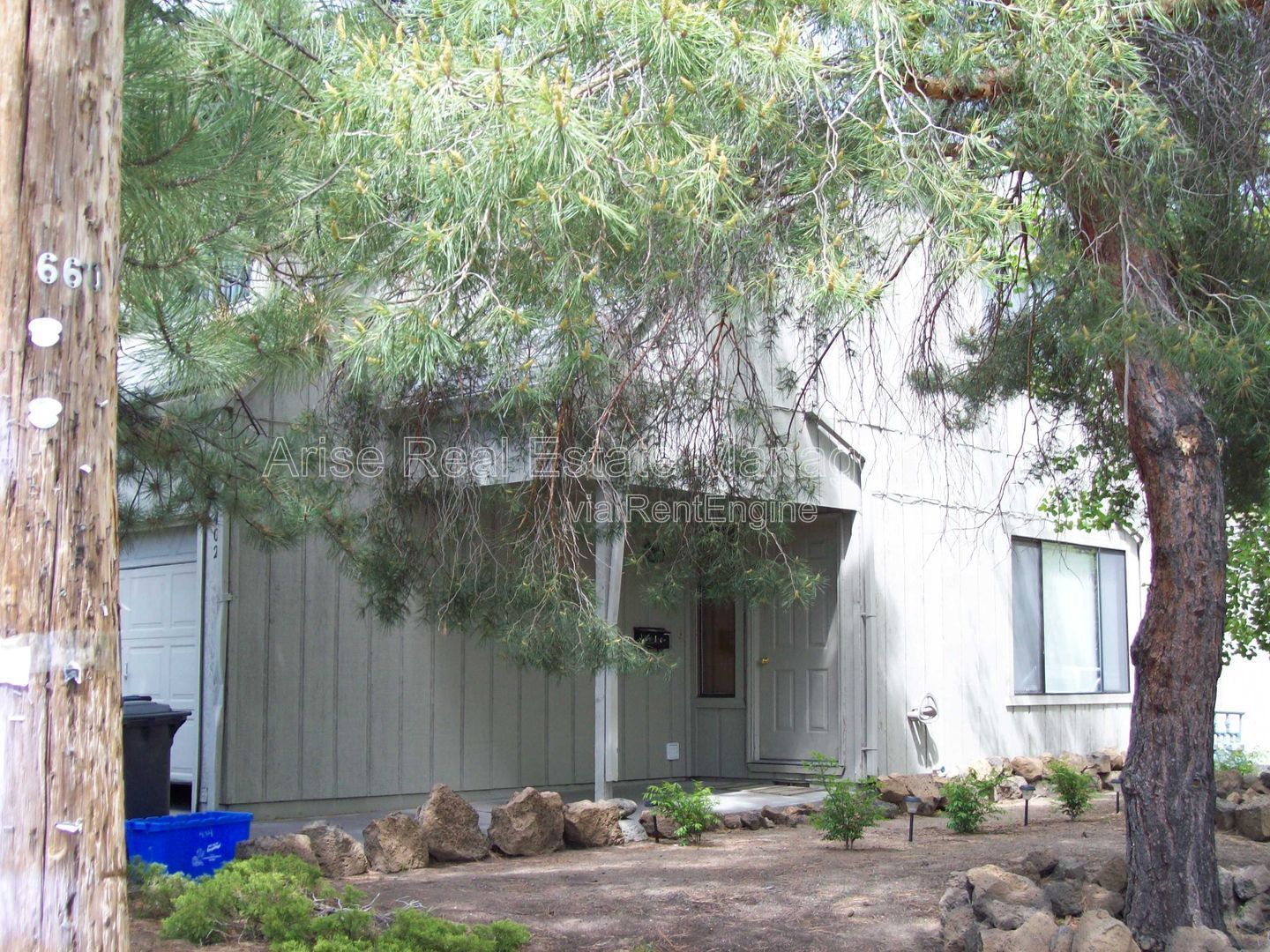 2 Bed, 1 Bath Home with Garage & Fenced Backyard (HOUSE IS OCCUPIED) please do not disturb property image