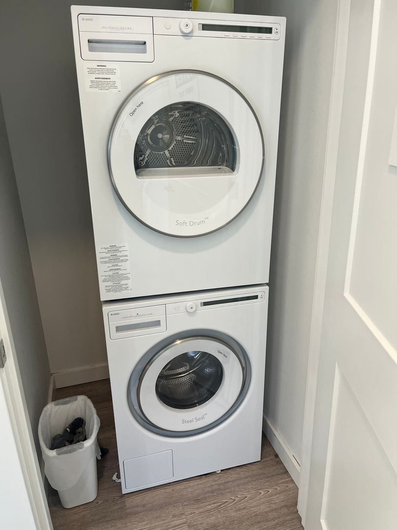 MOVE IN SPECIAL $500 off 1st Months Rent-Modern Living with high celings and bright concepts – Utilities Included! property image