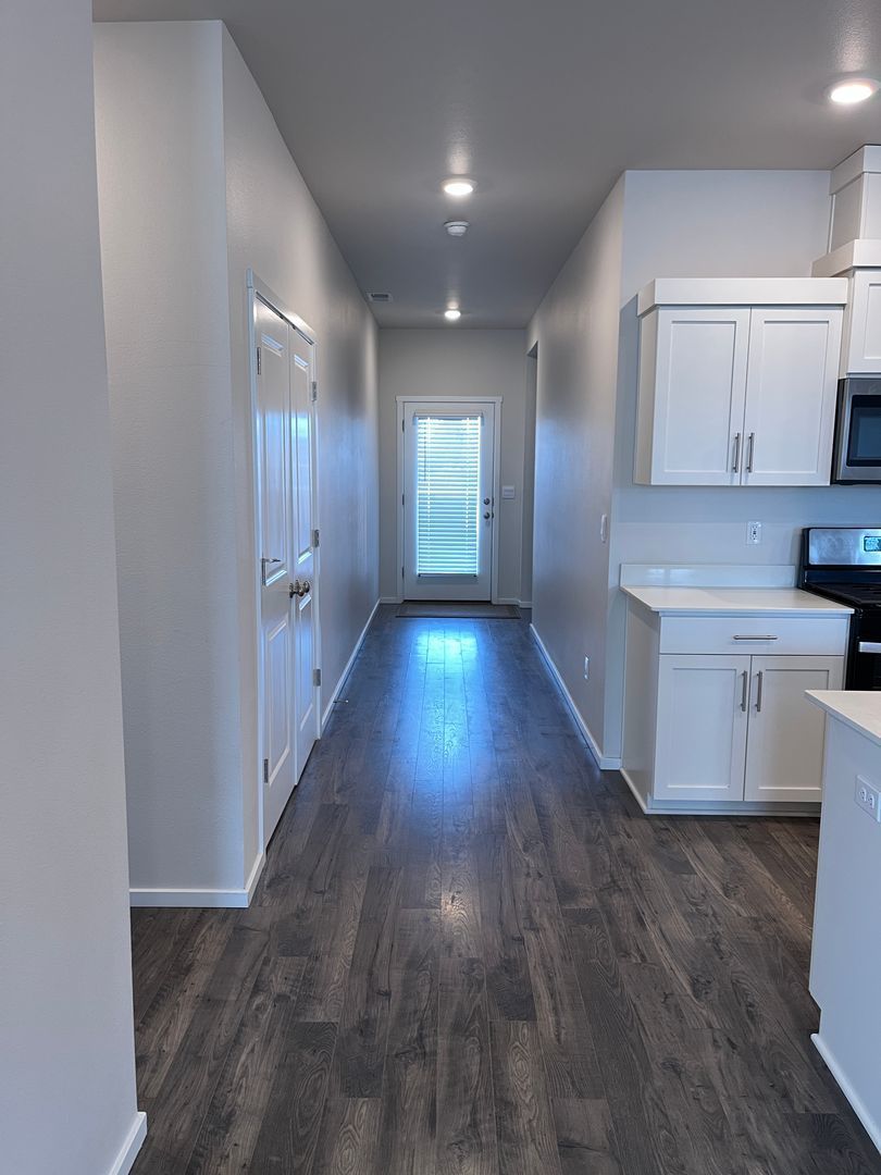 Please do not disturb Tenants. Beautiful one story home in quiet new neighborhood in Prineville property image