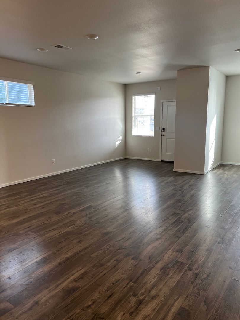 Please do not disturb Tenants. Beautiful one story home in quiet new neighborhood in Prineville property image