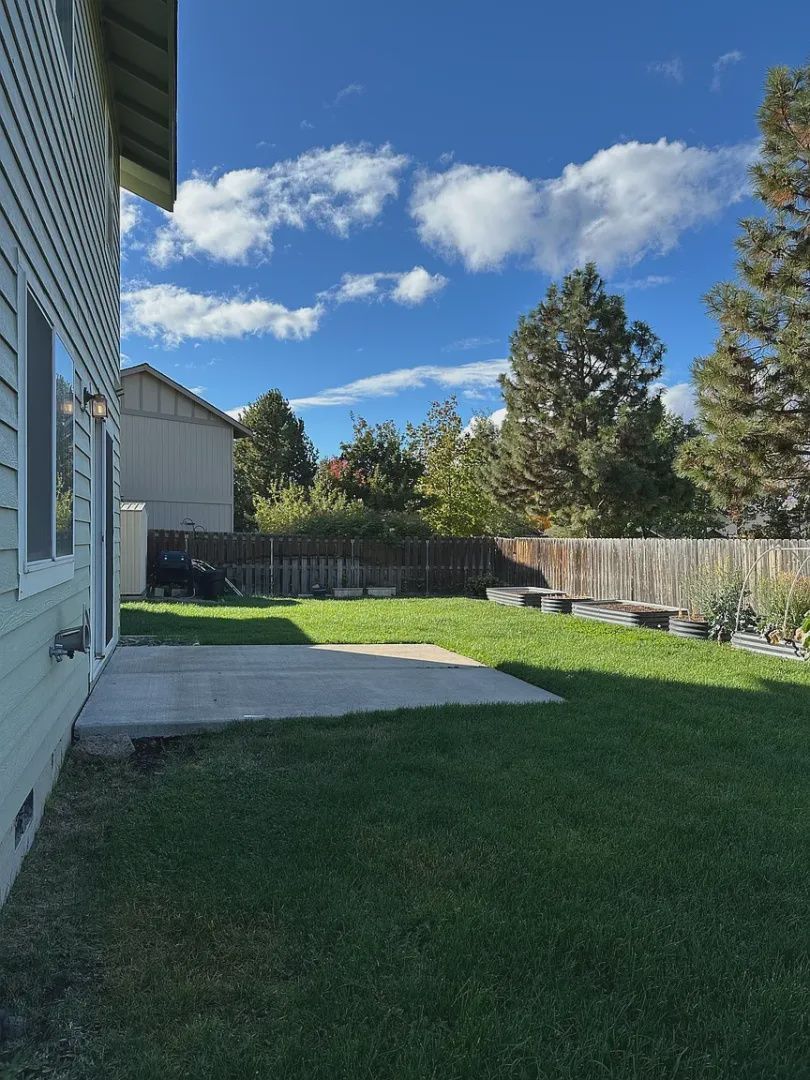 Charming Home with Gas Fireplace, Large Yard, Shed & Raised Garden Beds – Close to Parks property image