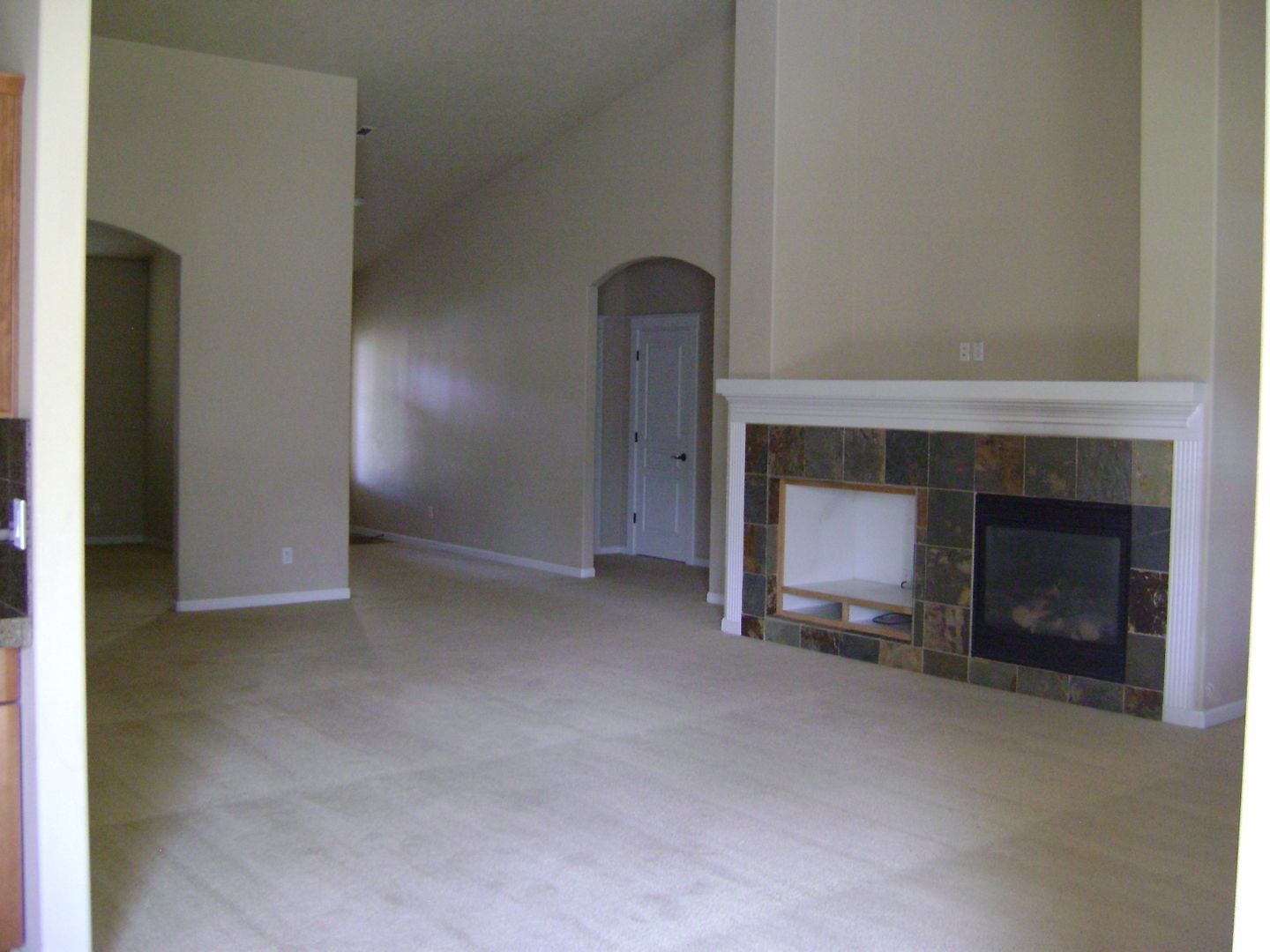 Beautiful 3 bedroom, 3 bathroom, one story single family home in quiet neighborhood - Available in November property image