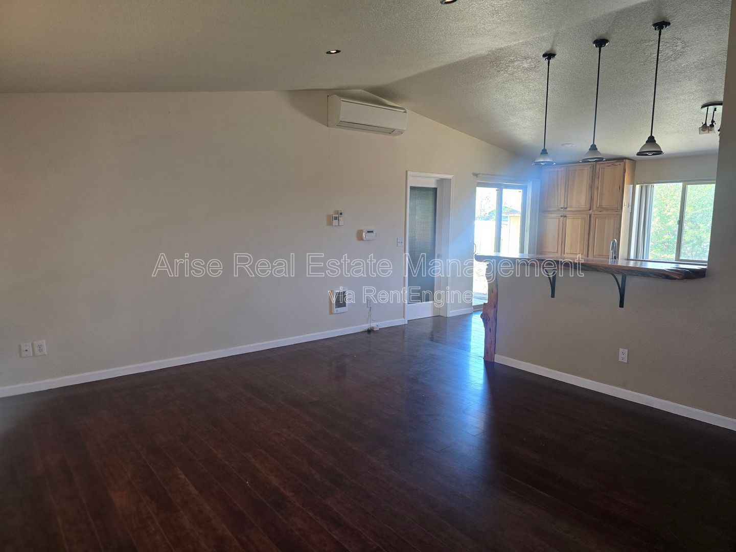 Fully fenced backyard, beautiful mountain views, close to the lake, and just a short drive to Redmond. Enjoy the perfect blend of peaceful surroundings and convenient access to nearby amenities. property image
